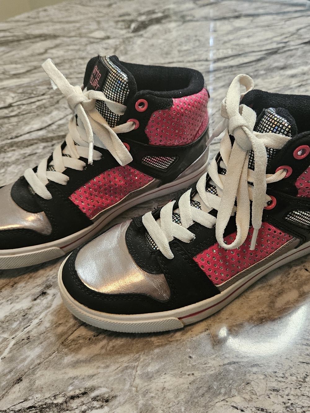 Gotta Flurt Kids High-Top Sneakers in Pink, Silver, Black